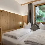 Hubertushof 4*