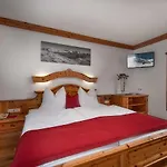 Hubertushof Hotel 4*