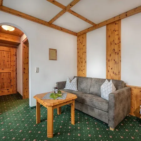 Отель Hubertushof 4*