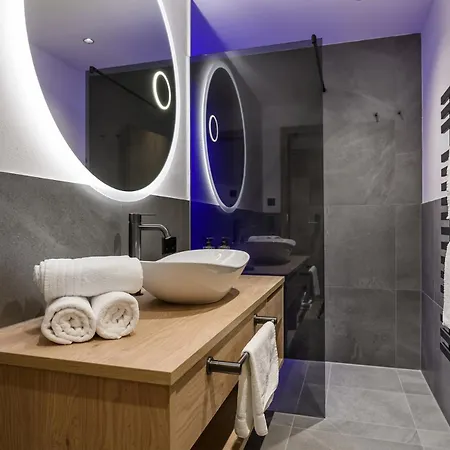 フべルトゥスホフ ホテル 4*