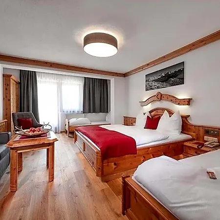 Hubertushof Hotel 4*