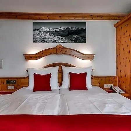 Hubertushof Hotel 4*