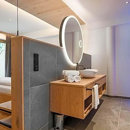 Hubertushof 4*