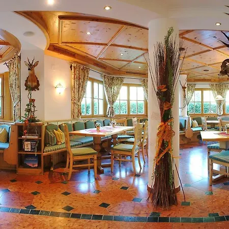 Hubertushof 4*