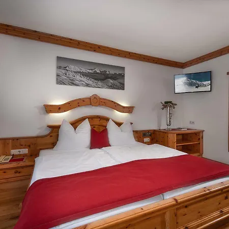 Hubertushof Hotel 4*