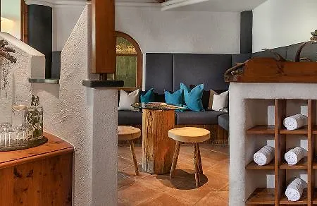 Отель Hubertushof 4*